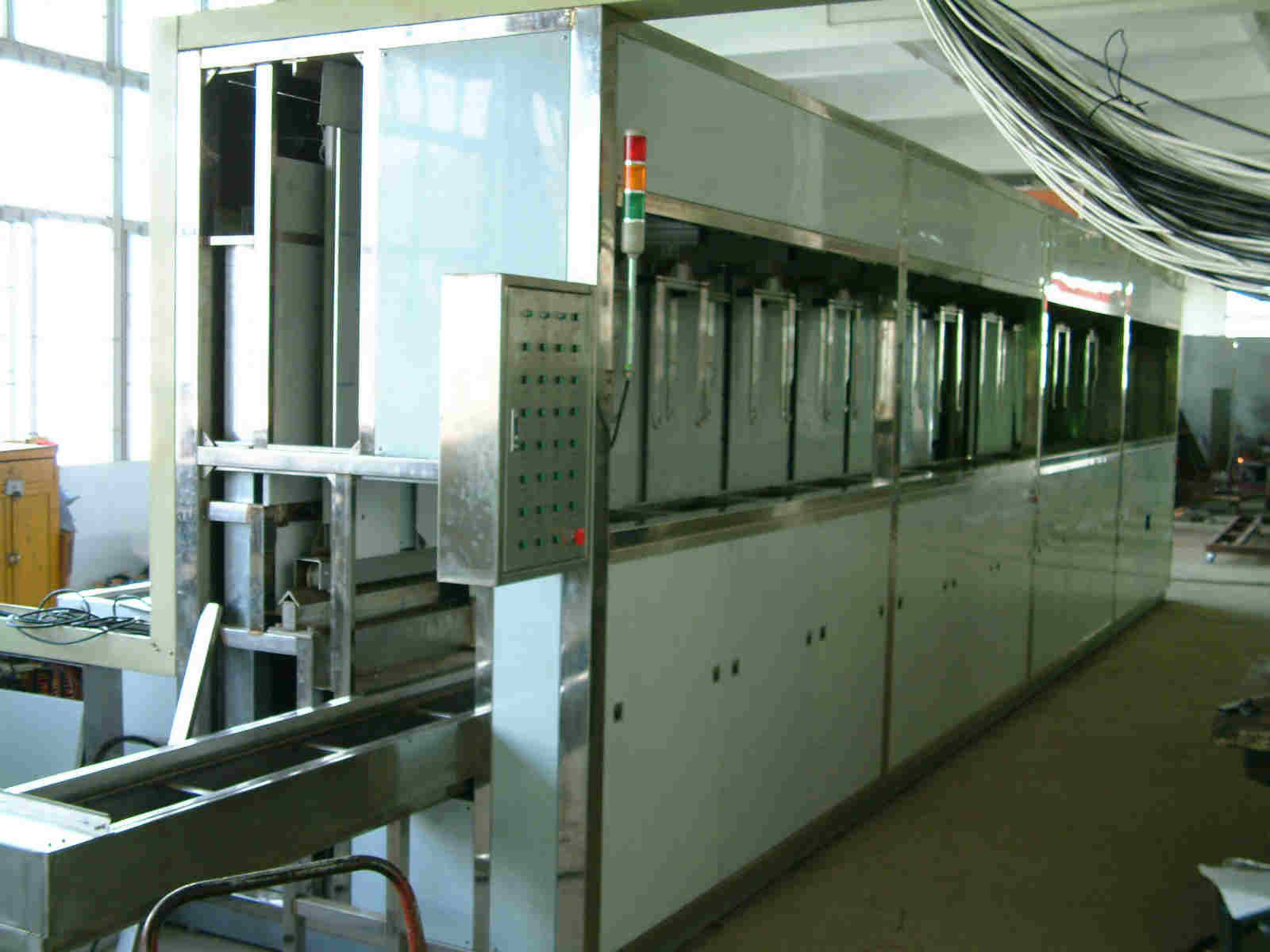 全自動精密五金超聲波清洗機(jī)